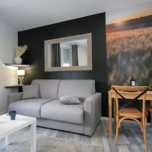 Les Champs, T2 Hypercentre Chic Et Cosy Wifi Par Sovalfi Saint-Etienne (Loire)